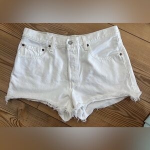 Levi’s 501 white shorts